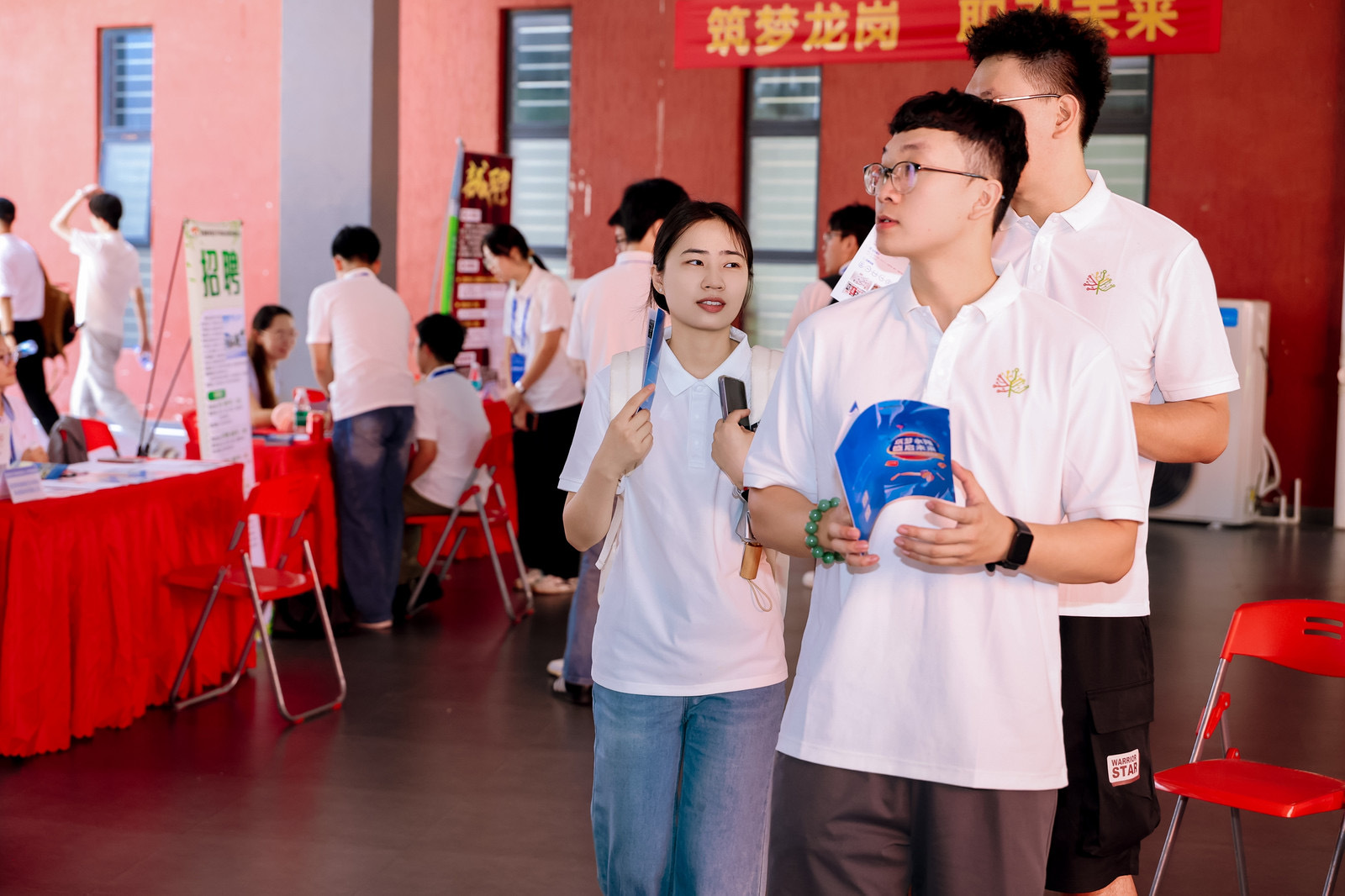 回顾, 康冠等高校, 回顾