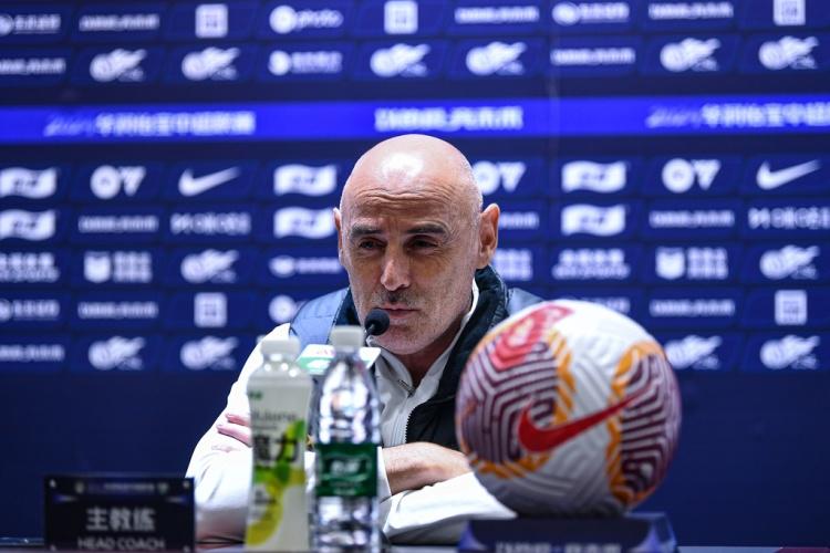 及默契提升, 的进球, 会看一看