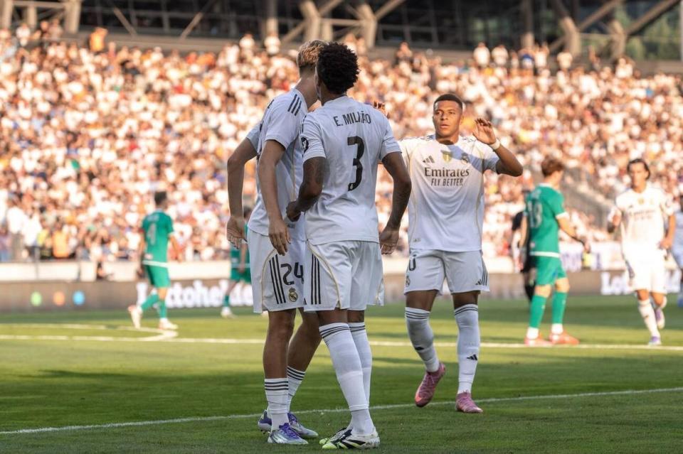 尔瓦罗之后, 了包括西甲, 转会到伯纳