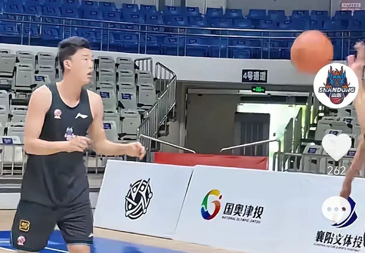 球队参加了, 员发挥很出, 整力度