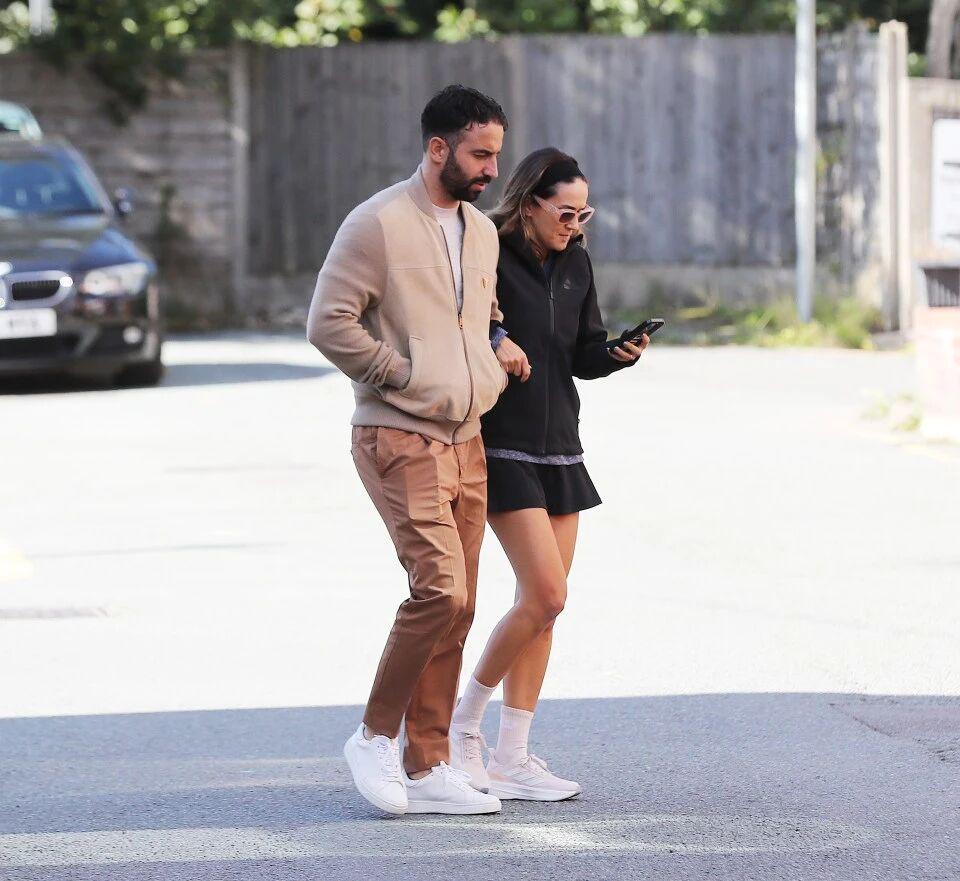 获得首发机, 伦特福德, 作过