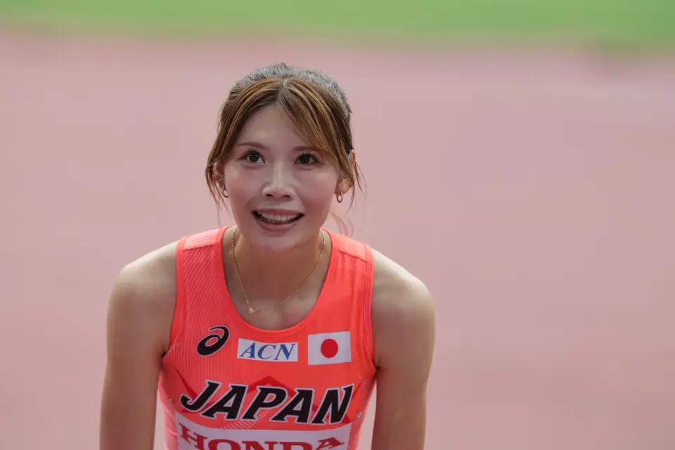 名德文查尔, 获得小组第