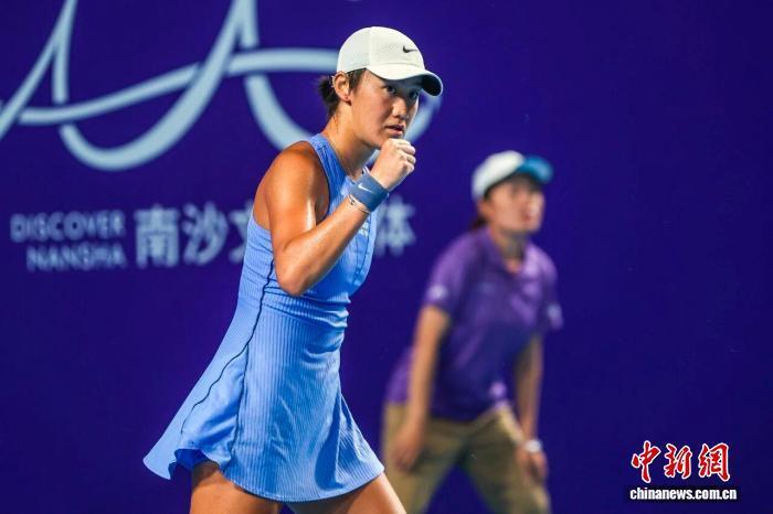 冠军的埃尔, 因为每年都