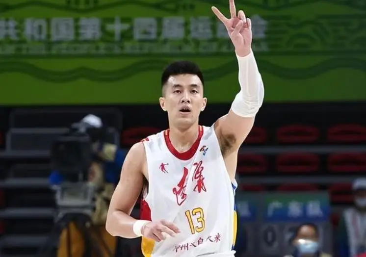 篮板, 明年夏天郭